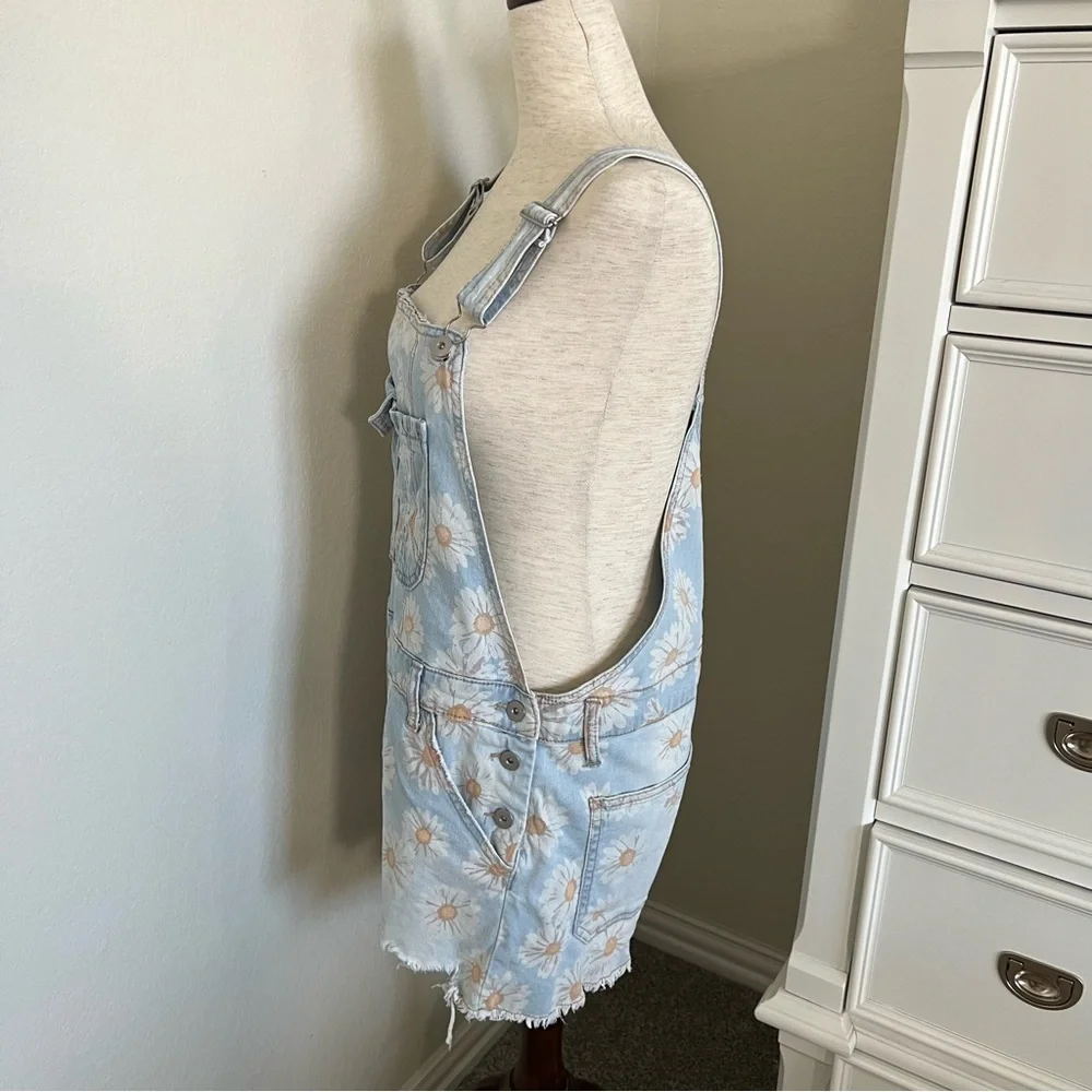 Denim Floral Shortalls - Picture 5 of 8